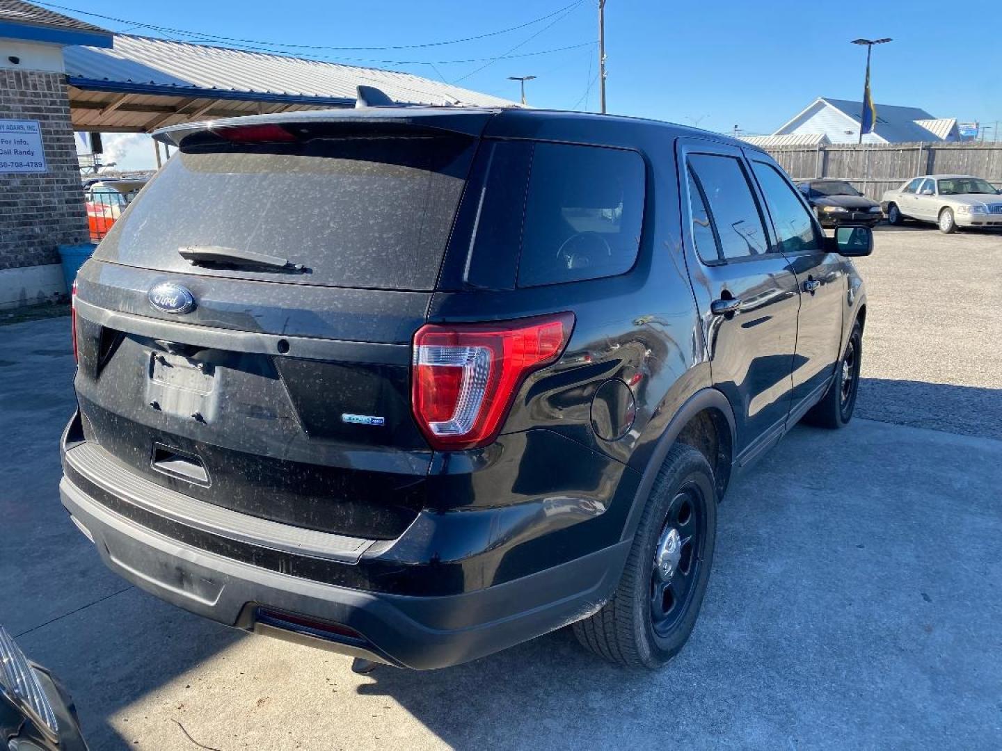 2018 Black Ford Explorer Police 4WD (1FM5K8AR2JG) with an 3.7L V6 DOHC 24V engine, 6A transmission, located at 1687 Business 35 S, New Braunfels, TX, 78130, (830) 625-7159, 29.655487, -98.051491 - Photo#2